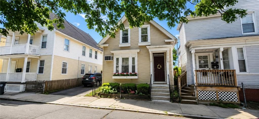 Single Family Residence at 16 Winsor Street, Providence, photo 3 of 30