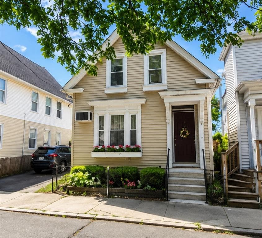 16 Winsor Street