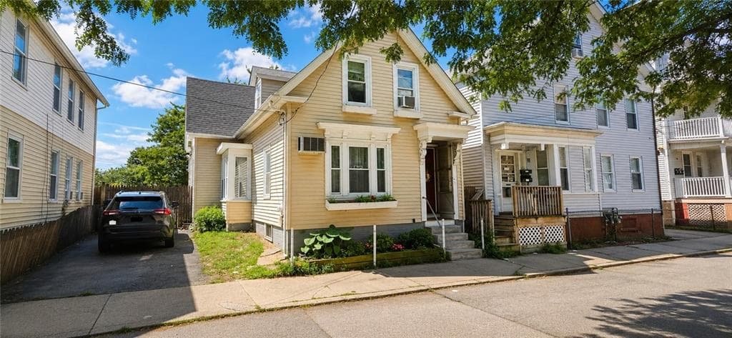Single Family Residence at 16 Winsor Street, Providence, photo 4 of 30