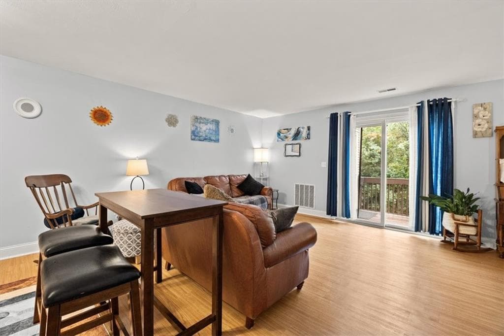 Condominium at 105 Scenic Drive, West Warwick, photo 7 of 20