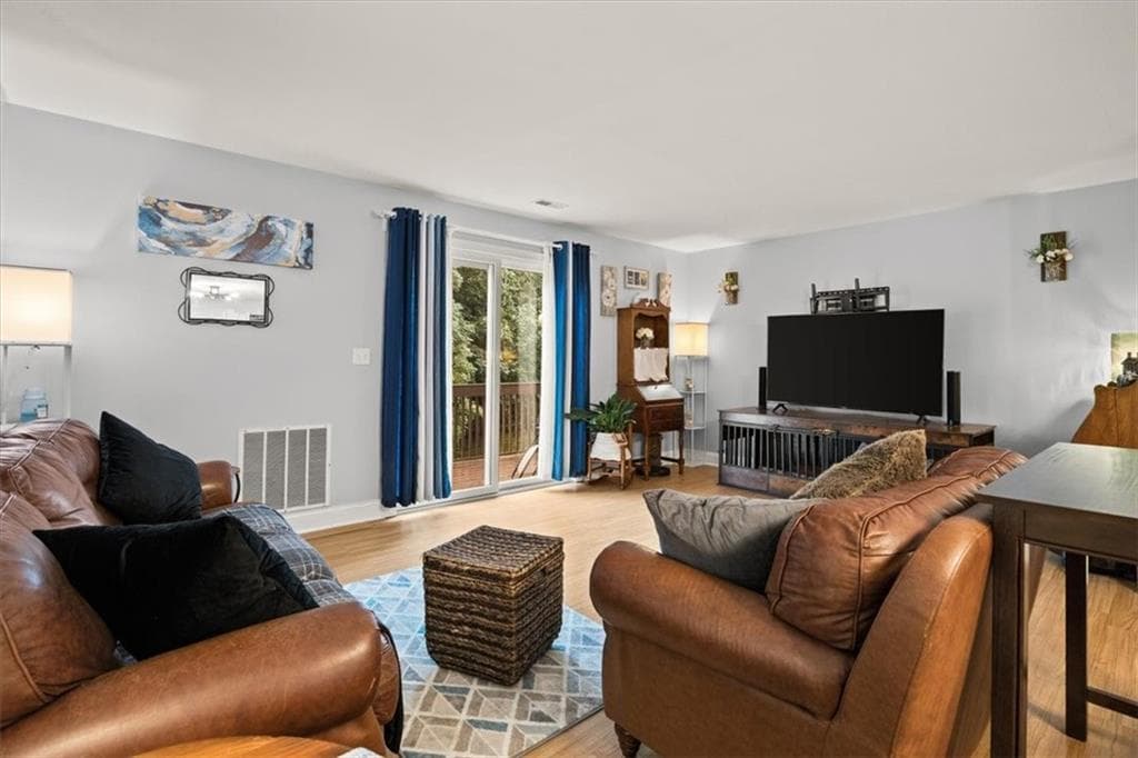 Condominium at 105 Scenic Drive, West Warwick, photo 9 of 20