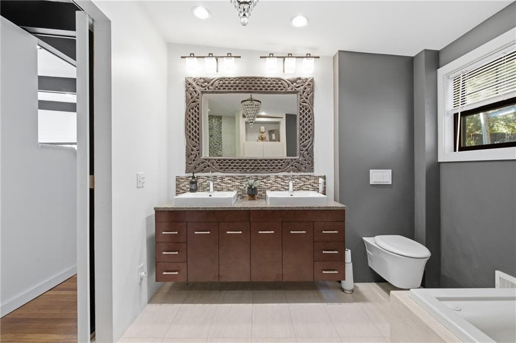 Single Family Residence at 3 Hilltop Court, Smithfield, photo 20 of 36