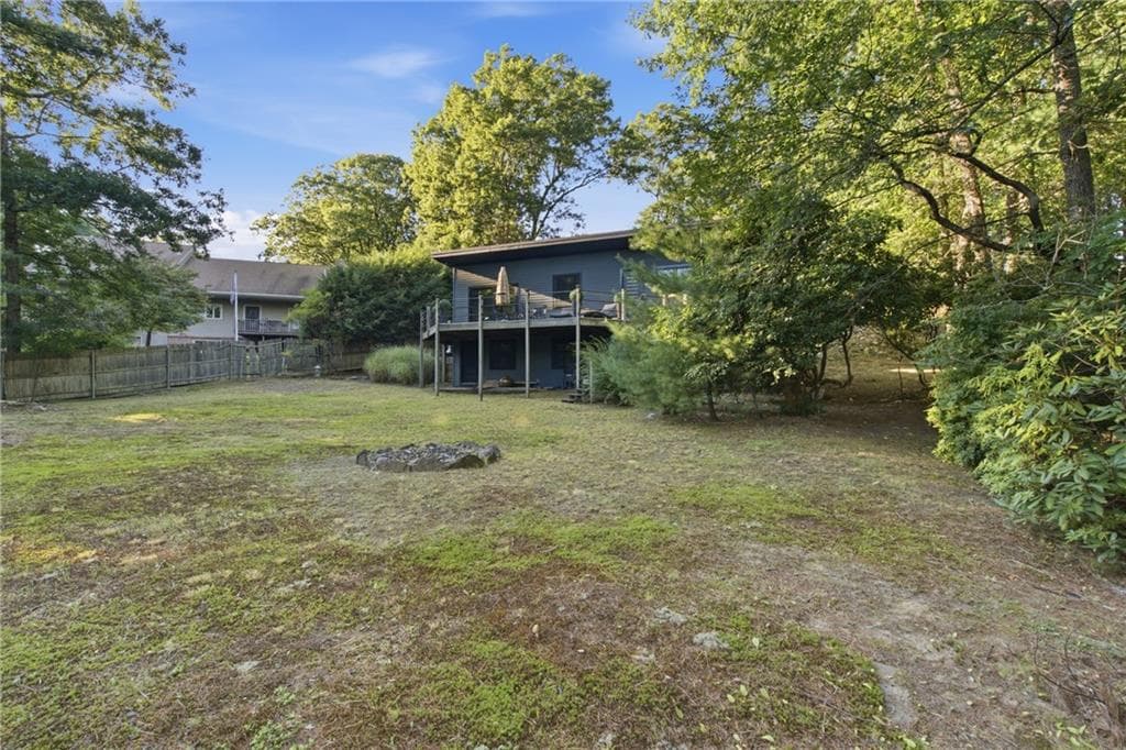 Single Family Residence at 3 Hilltop Court, Smithfield, photo 33 of 36