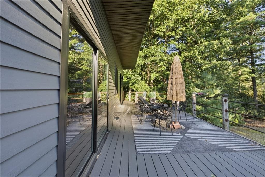 Single Family Residence at 3 Hilltop Court, Smithfield, photo 14 of 36