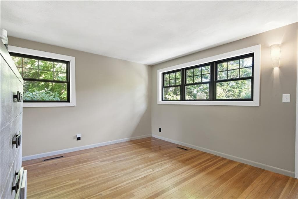 Single Family Residence at 3 Hilltop Court, Smithfield, photo 25 of 36