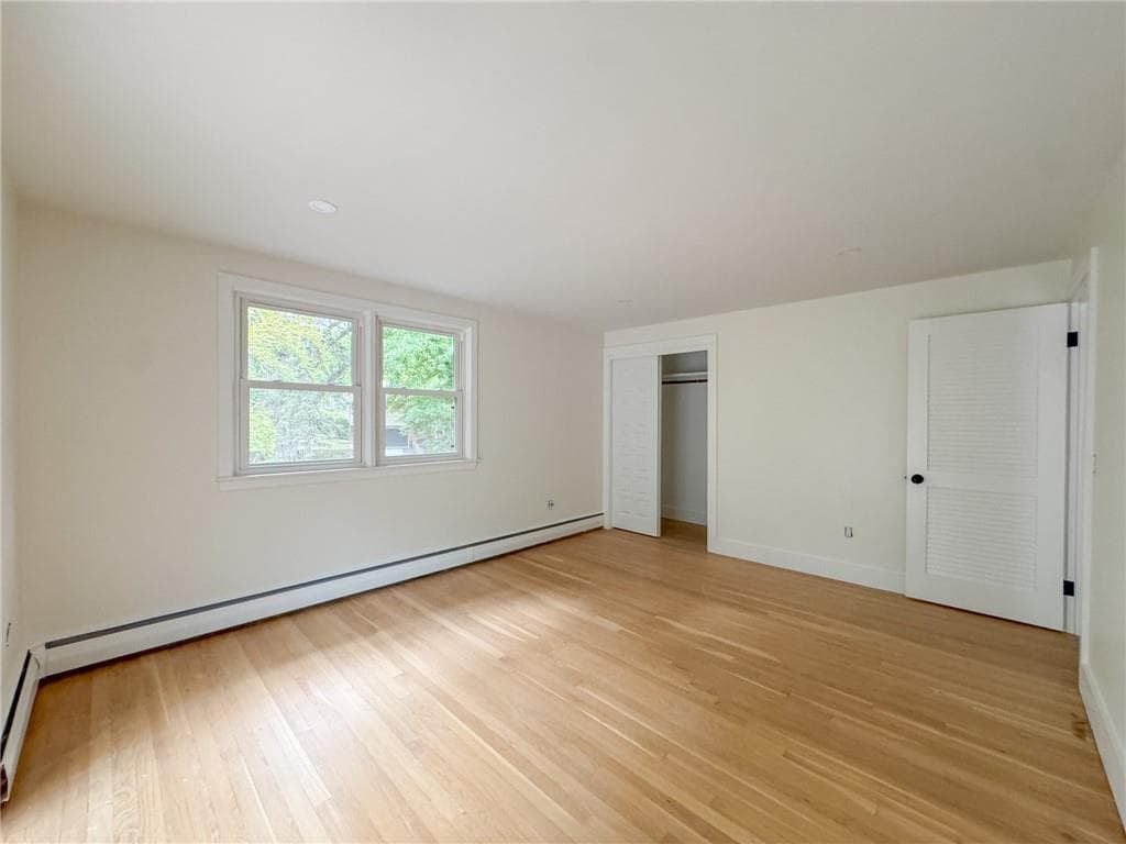 Single Family Residence at 28 Hill Top Drive, Warwick, photo 20 of 31