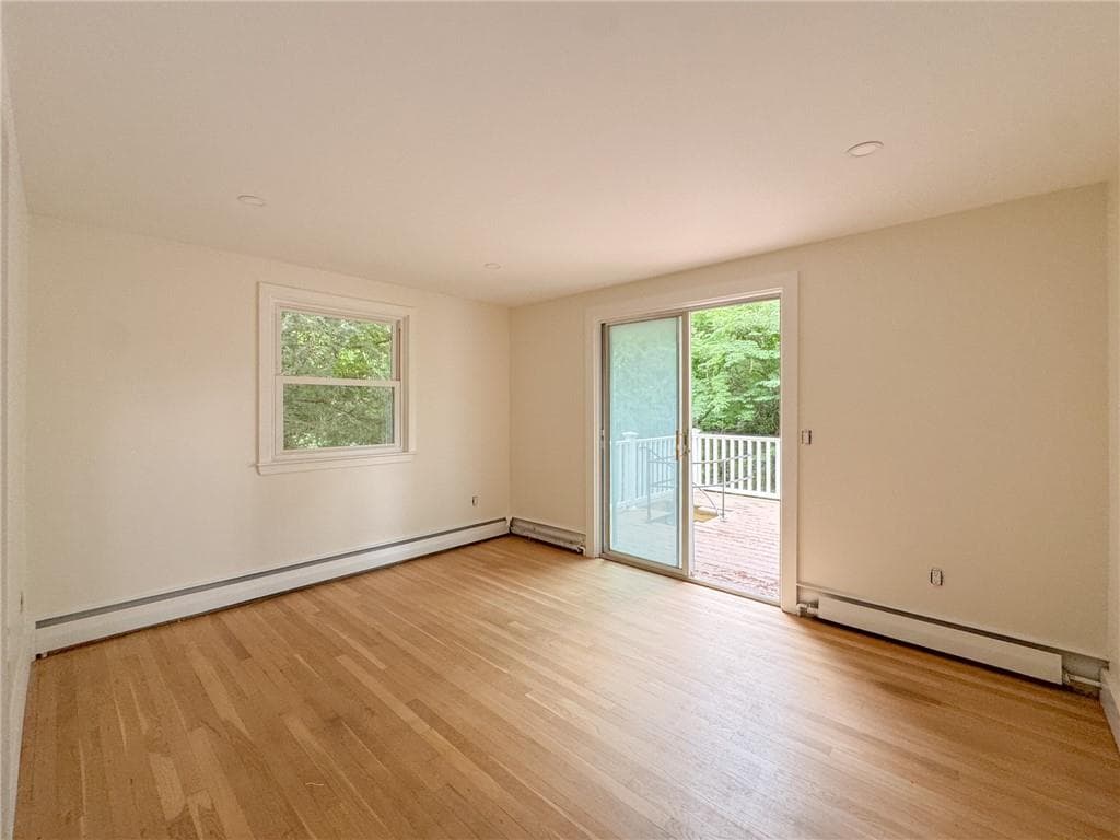 Single Family Residence at 28 Hill Top Drive, Warwick, photo 21 of 31