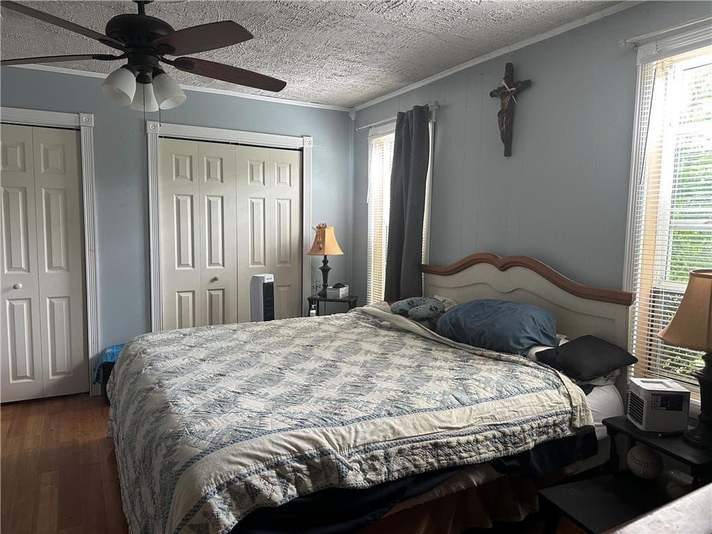Single Family Residence at 15 Riverview Drive, Richmond, photo 7 of 12