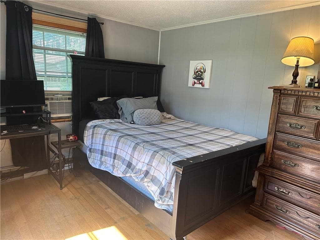 Single Family Residence at 15 Riverview Drive, Richmond, photo 8 of 12