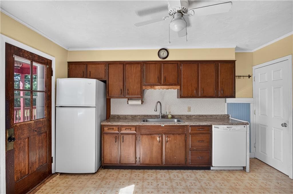 Multi Family at 141 143 East Avenue, Burrillville, photo 27 of 50