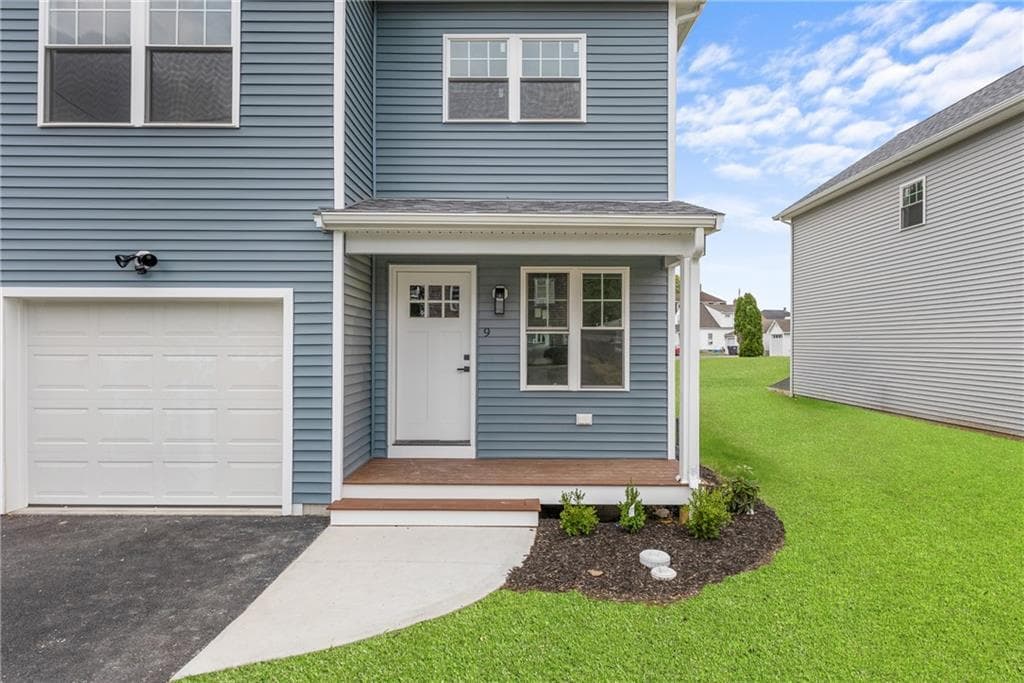 Single Family Residence at 9 Kinsman Street, Cumberland, photo 5 of 40