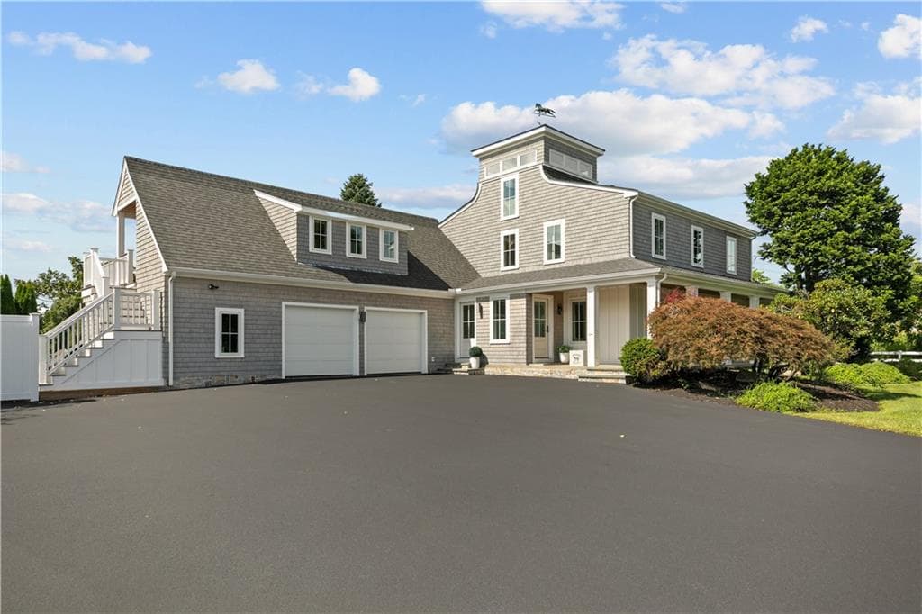 Single Family Residence at 2040 East Main Road, Portsmouth, photo 13 of 50