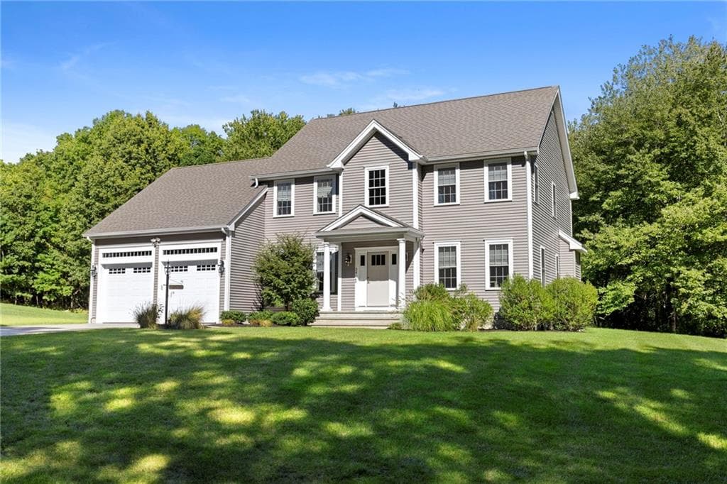Single Family Residence at 34 East Lantern Road, Lincoln, photo 2 of 49