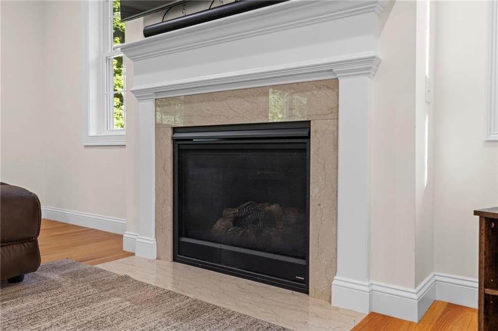 Single Family Residence at 34 East Lantern Road, Lincoln, photo 10 of 49