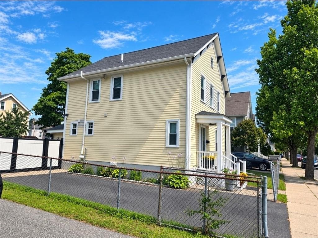 Single Family Residence at 349 Blackstone Street, Providence, photo 2 of 35