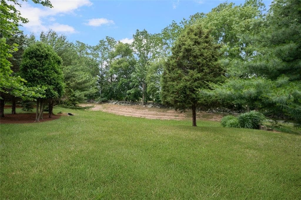 Condominium at 50 Seal Island Road, Bristol, photo 39 of 47