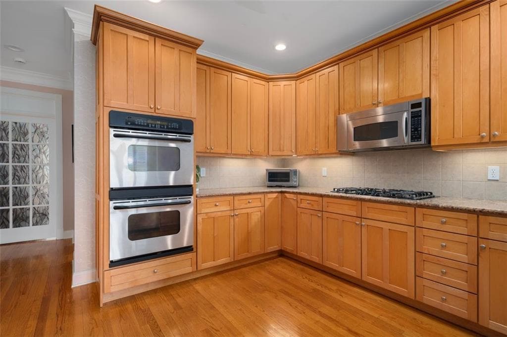 Condominium at 50 Seal Island Road, Bristol, photo 21 of 47