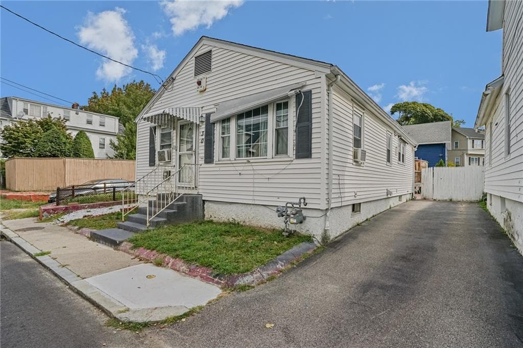 Single Family Residence at 30 Touro Street, Providence, photo 2 of 37