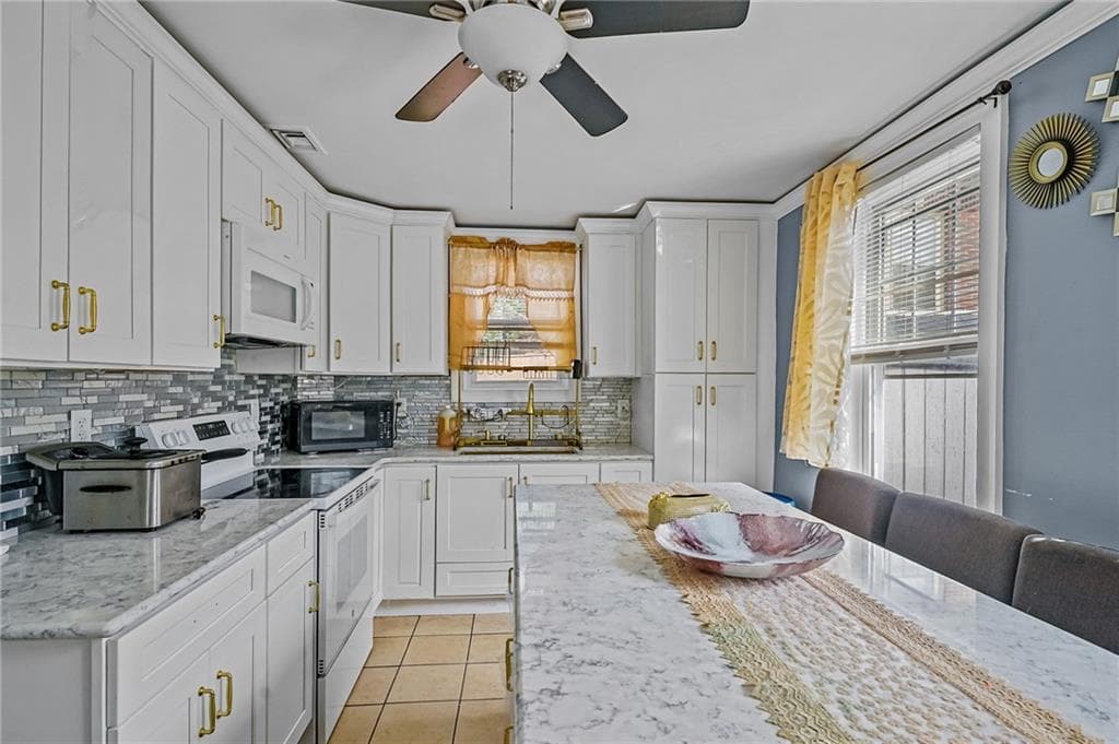 Single Family Residence at 30 Touro Street, Providence, photo 6 of 37