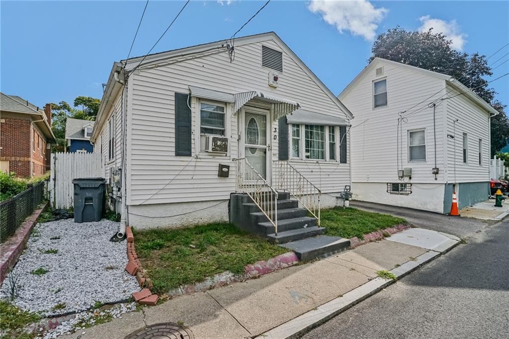 Single Family Residence at 30 Touro Street, Providence, photo 3 of 37