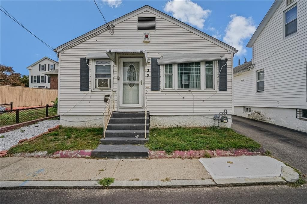 30 Touro Street