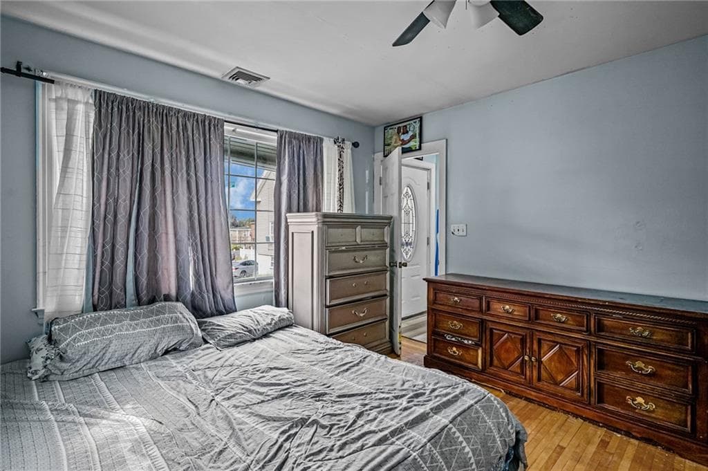 Single Family Residence at 30 Touro Street, Providence, photo 15 of 37