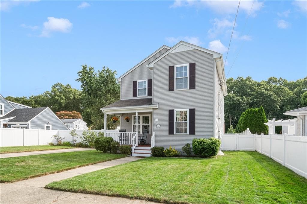 Single Family Residence at 11 Brookdale Boulevard, Pawtucket, photo 2 of 38