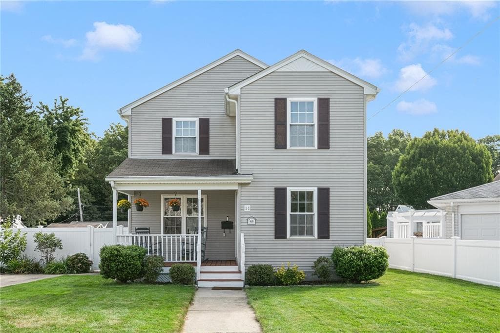 11 Brookdale Boulevard