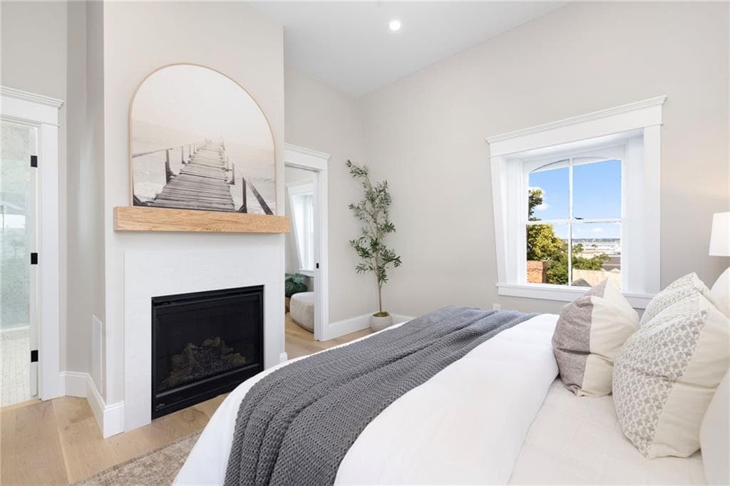 Condominium at 41 School Street UNIT 3, Newport, photo 16 of 46