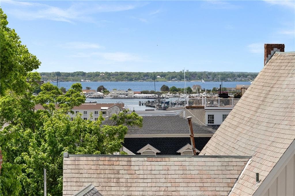 Condominium at 41 School Street UNIT 3, Newport, photo 15 of 46