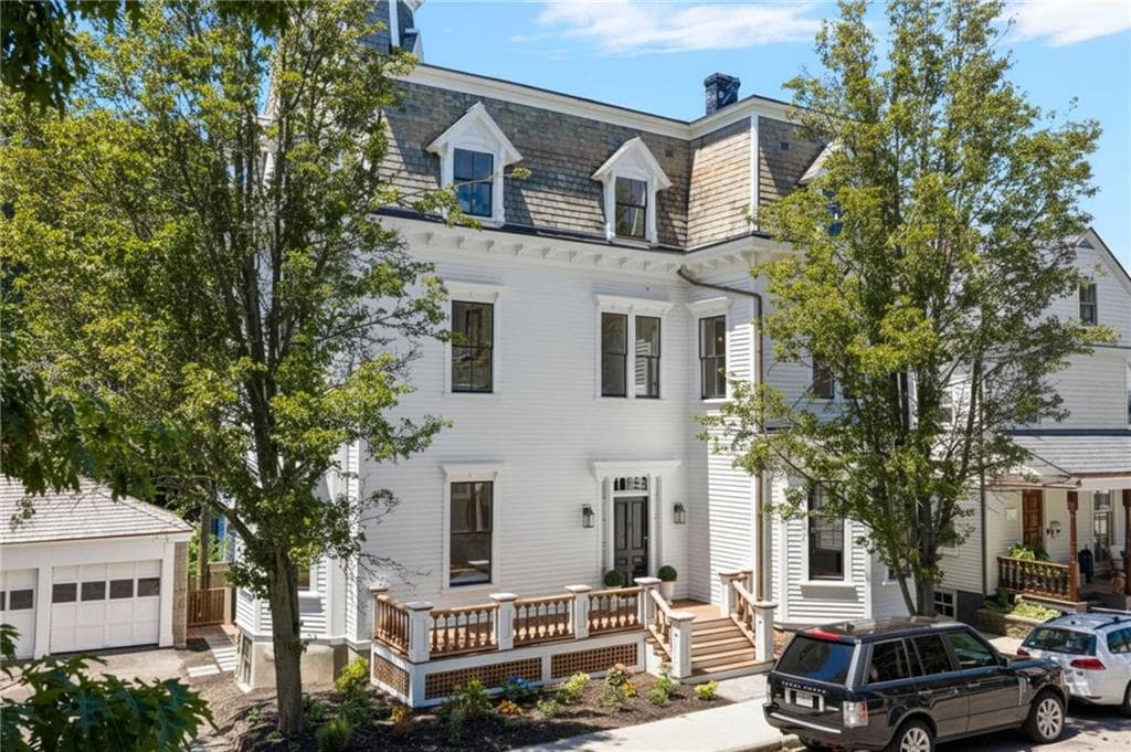 Condominium at 41 School Street UNIT 3, Newport, photo 39 of 46