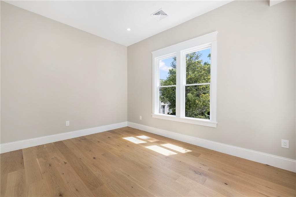 Condominium at 41 School Street UNIT 2, Newport, photo 23 of 43