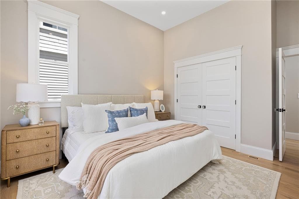 Condominium at 41 School Street UNIT 1, Newport, photo 12 of 36