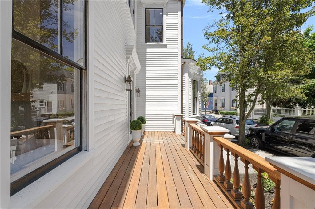 Condominium at 41 School Street UNIT 1, Newport, photo 32 of 36