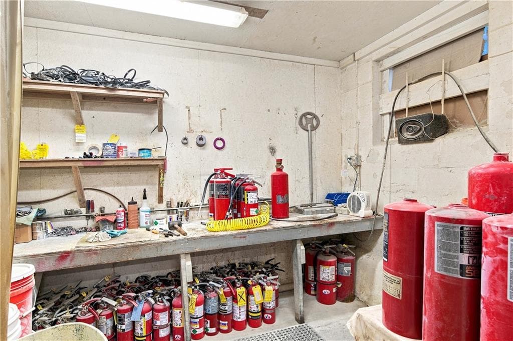 Multi Family at 168 Rockland Avenue, Woonsocket, photo 43 of 50