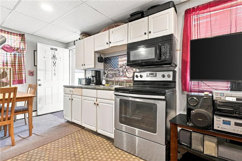 Multi Family at 168 Rockland Avenue, Woonsocket, photo 20 of 50