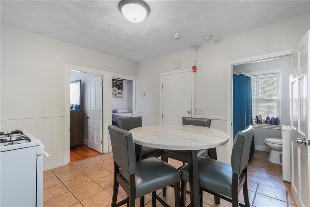 Multi Family at 423 Atwells Avenue, Providence, photo 19 of 46