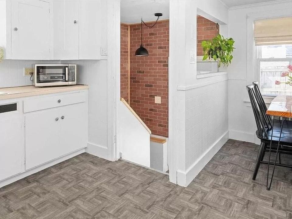 Single Family Residence at 9 Loyola Terrace, Newport, photo 24 of 24