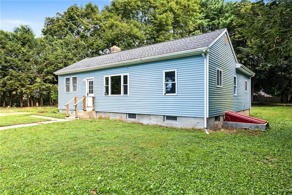 Single Family Residence at 3 Champlin Drive, Hopkinton, photo 3 of 24
