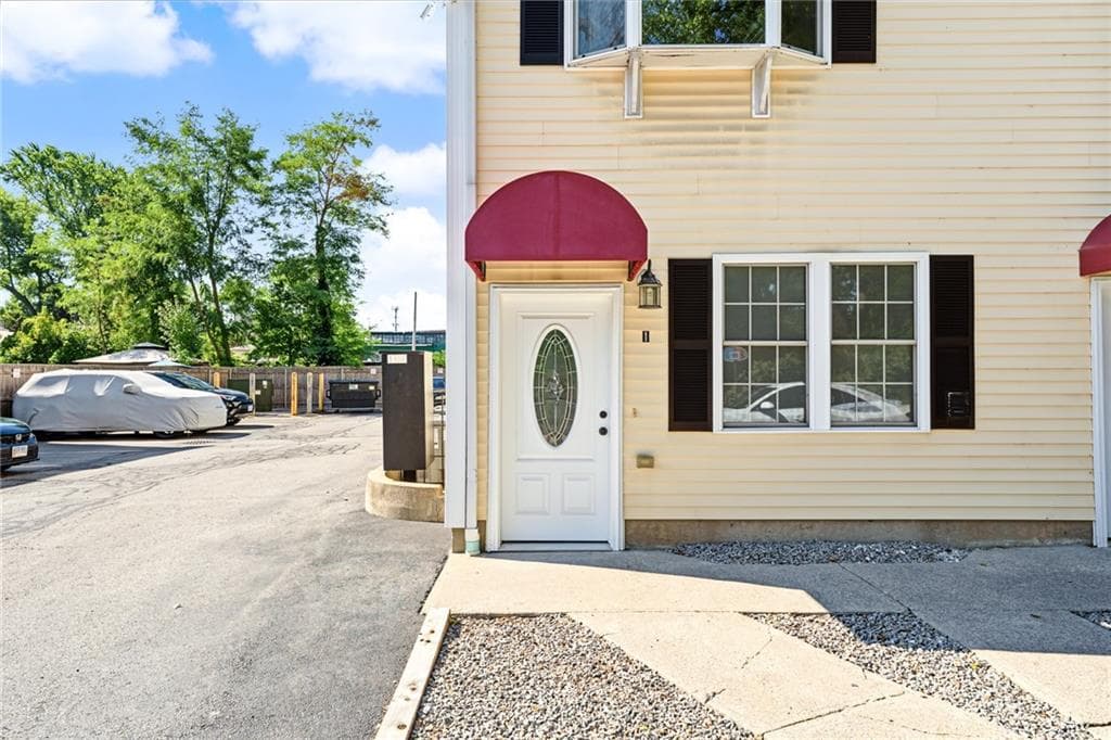 102 Dixon Street UNIT 1