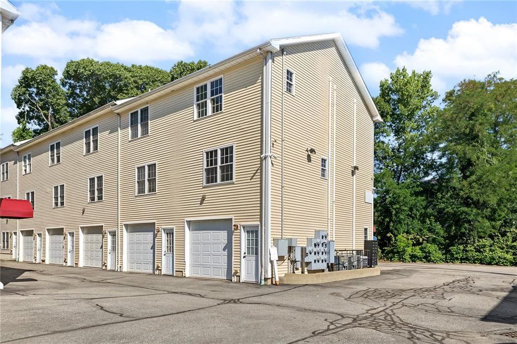Condominium at 102 Dixon Street UNIT 1, Providence, photo 5 of 23