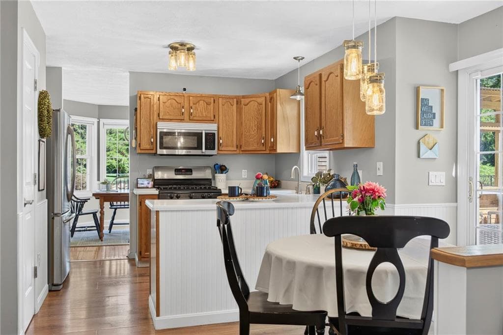 Single Family Residence at 17 Watch Hill Way, South Kingstown, photo 22 of 50