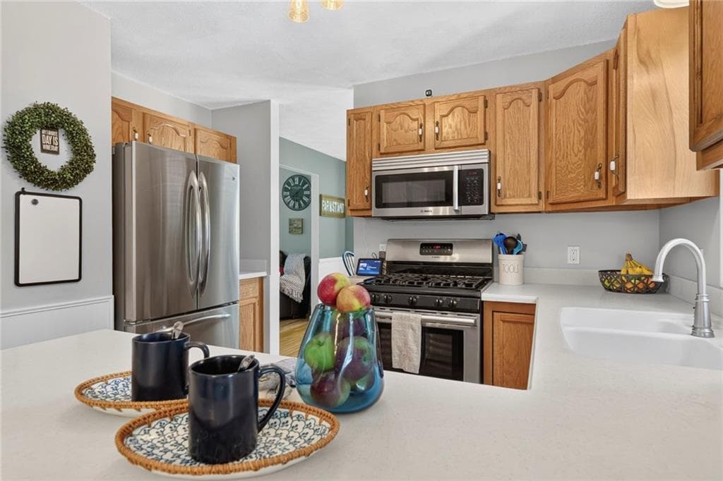 Single Family Residence at 17 Watch Hill Way, South Kingstown, photo 18 of 50