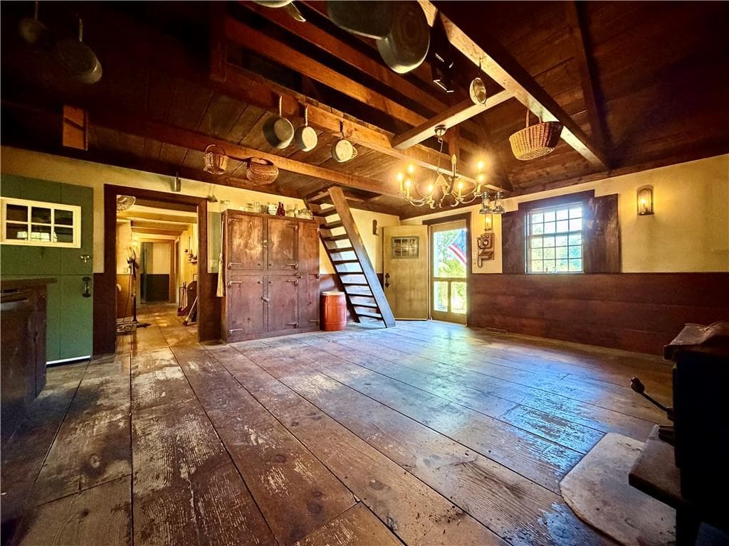 Single Family Residence at 51 Elizabeth Avenue, North Smithfield, photo 6 of 33