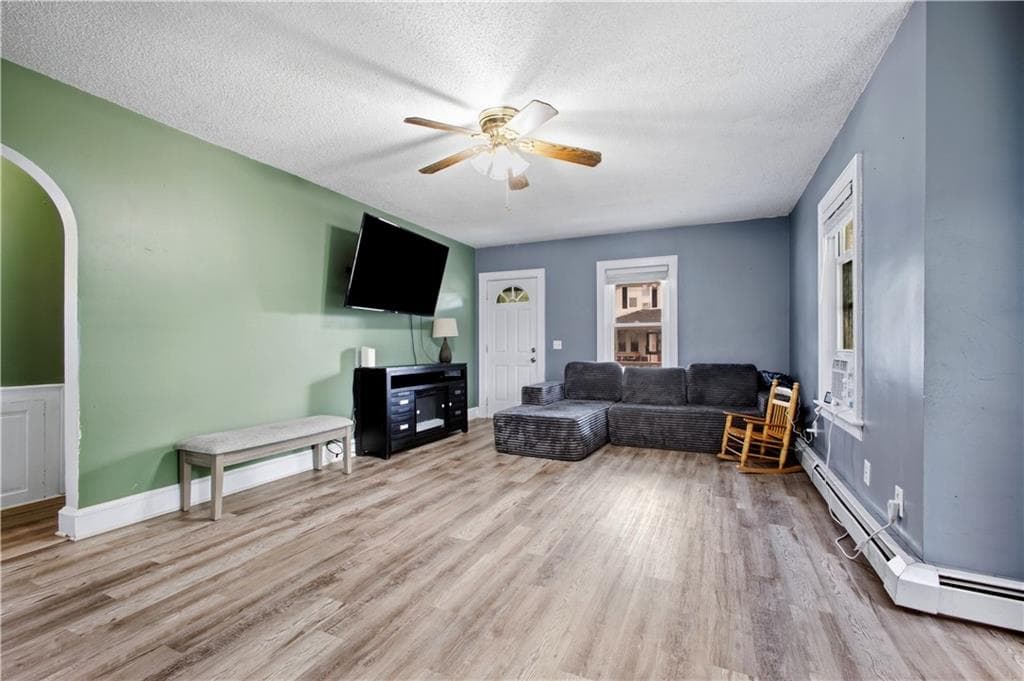 Single Family Residence at 99 Phillips Avenue, Warwick, photo 23 of 33
