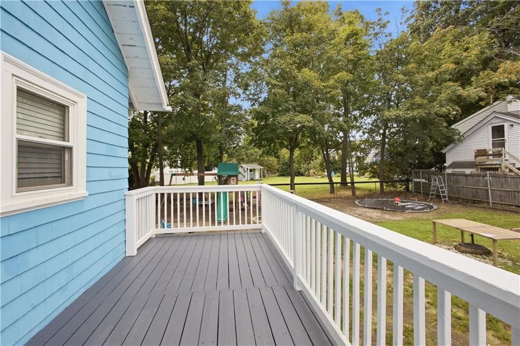Single Family Residence at 99 Phillips Avenue, Warwick, photo 12 of 33
