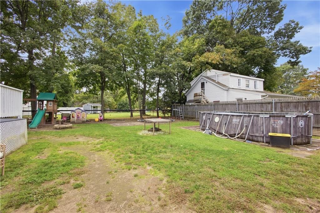 Single Family Residence at 99 Phillips Avenue, Warwick, photo 7 of 33