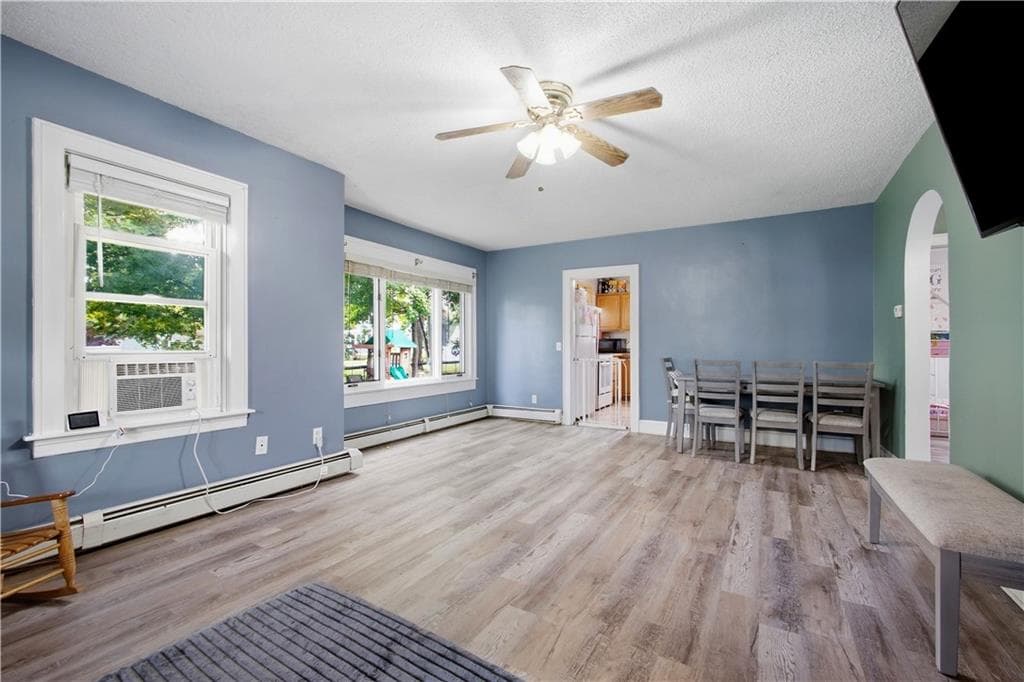 Single Family Residence at 99 Phillips Avenue, Warwick, photo 24 of 33