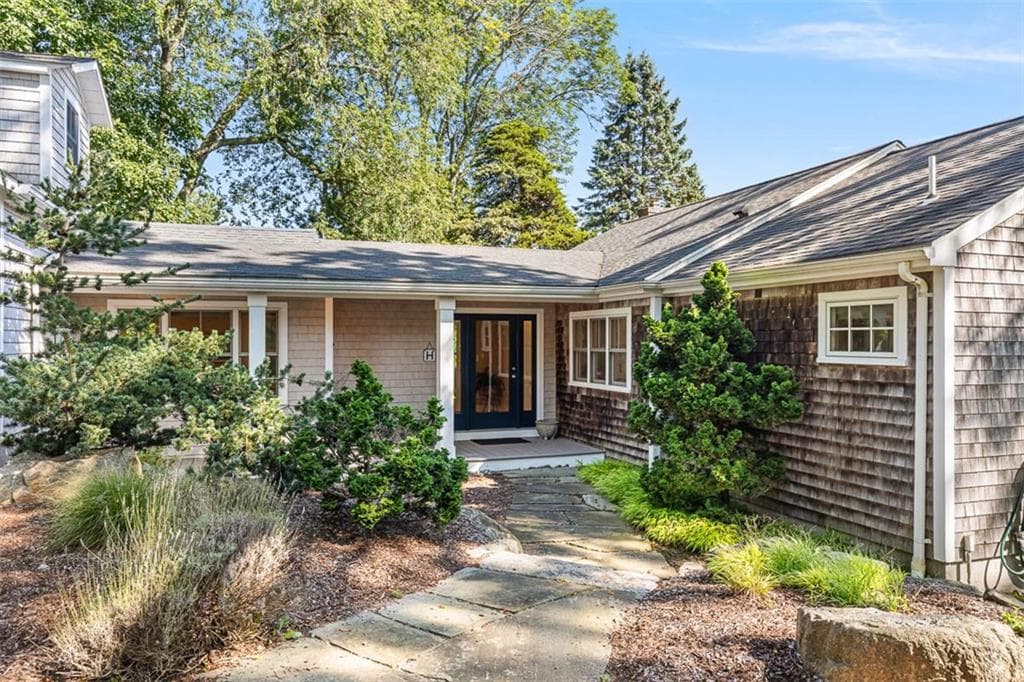 Single Family Residence at 1380 H Drift Road, Westport, photo 6 of 42