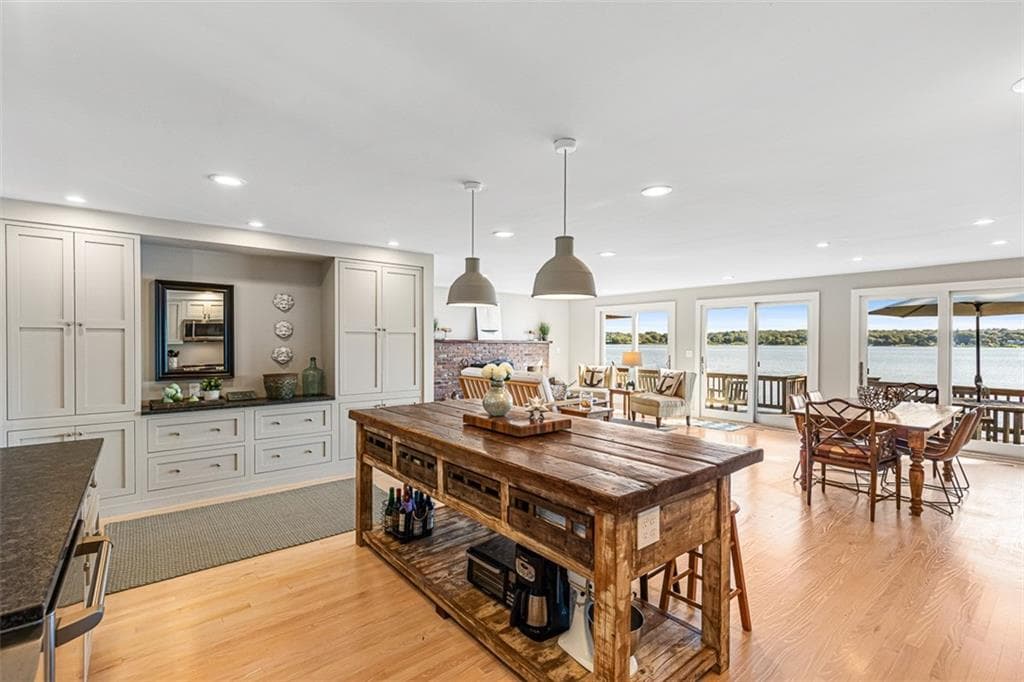Single Family Residence at 1380 H Drift Road, Westport, photo 13 of 42